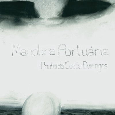 Imagem abstrata em tons de cinza com duas esferas e texto Manobra Portuária Paulo da Costa Domingos