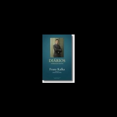 Capa do livro DIÁRIOS de Franz Kafka com foto de homem e fundo azul esverdeado