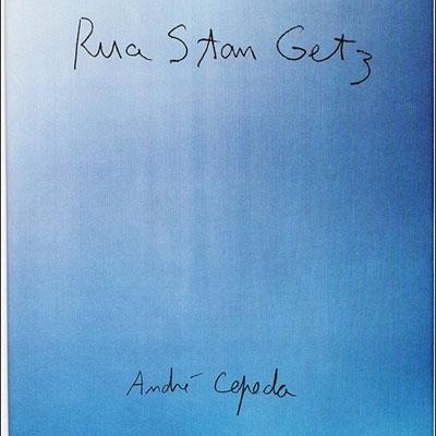 Livro com capa azul e título manuscrito