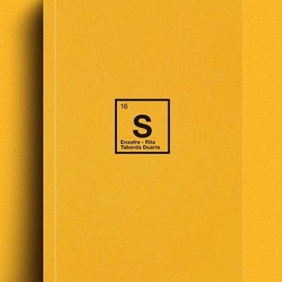 Livro amarelo mostarda com símbolo S e texto 16 Enxofre - Rita Taborda Duarte na capa