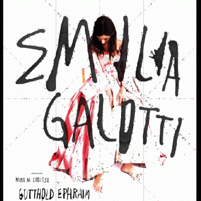 Cartaz de teatro com mulher de vestido branco manchado de vermelho e texto em preto e azul