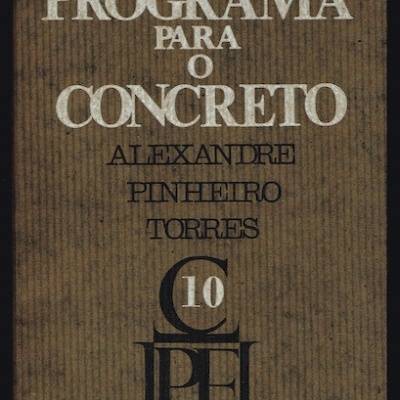 Capa de livro com texto em branco e preto sobre fundo castanho riscado