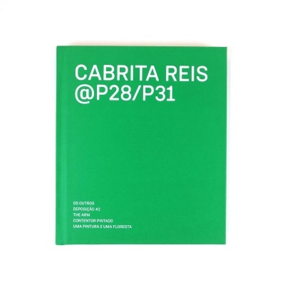 Livro verde com texto branco Cabrita Reis @P28/P31