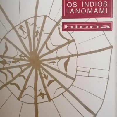 Capa de livro A CRIAÇÃO DO MUNDO SEGUNDO OS ÍNDIOS IANOMAMI com padrão gráfico castanho claro