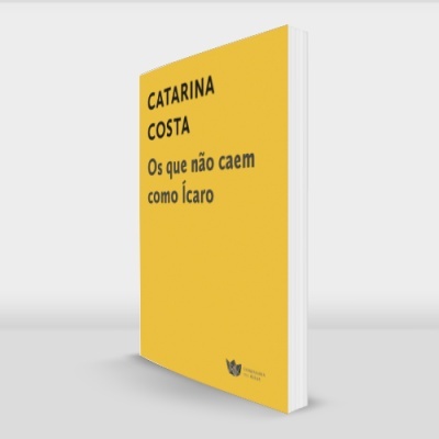 Livro com capa amarela e texto preto em lombada branca