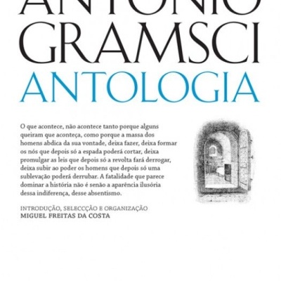 Capa de livro 'Textos Políticos Antonio Gramsci Antologia' com texto e imagem de janela em fundo branco