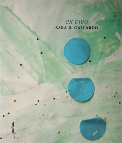 Capa de livro com círculos azuis e texto ex vivo SARA R. GALLARDO