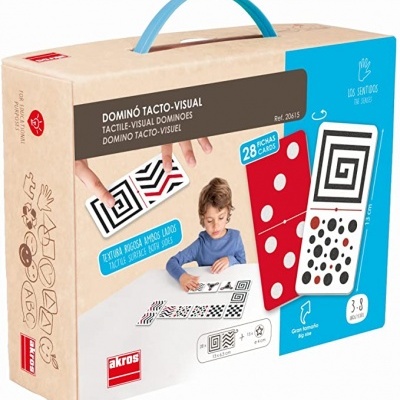 Caixa de dominó táctil-visual com imagens de fichas e criança a jogar