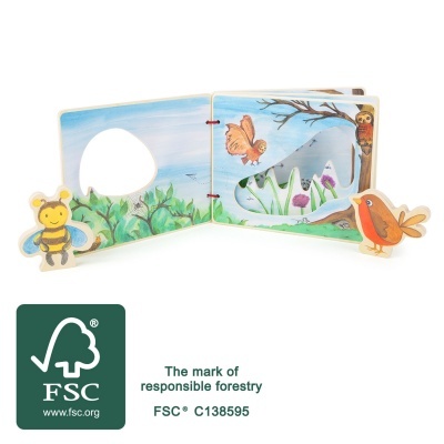 Livro infantil com abelha e passarinhos em papel cartão, etiqueta FSC