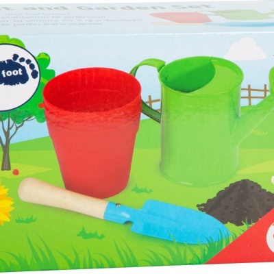 Conjunto de brinquedo de jardinagem colorido para crianças com regador, balde e pá, em embalagem ilustrada.