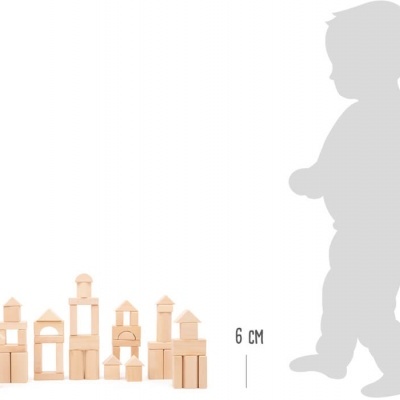 Blocos de madeira natural com formas geométricas e silhueta de criança ao lado
