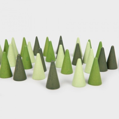 Cones decorativos verdes