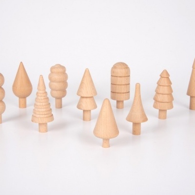 Peças decorativas de árvores em madeira natural