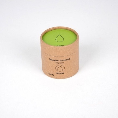 Embalagem cilíndrica de cartão com tampa verde e texto preto Wooden Treasures Droplet