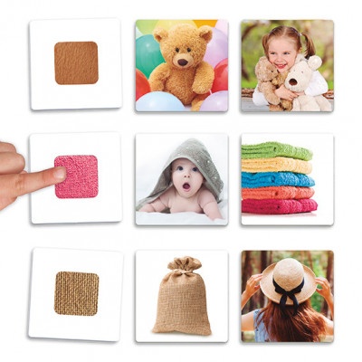 Conjunto de imagens com amostras de tecidos, peluches, criança, bebé, toalhas, saco de tecido e mulher com chapéu