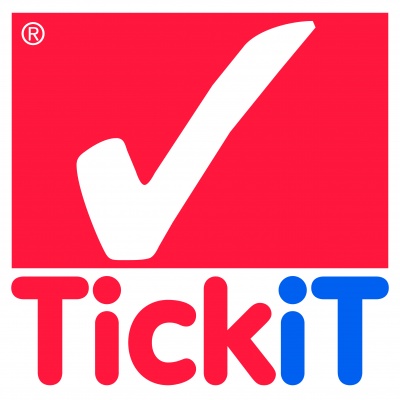 Logotipo da marca TickiT com visto branco, fundo vermelho e texto vermelho e azul