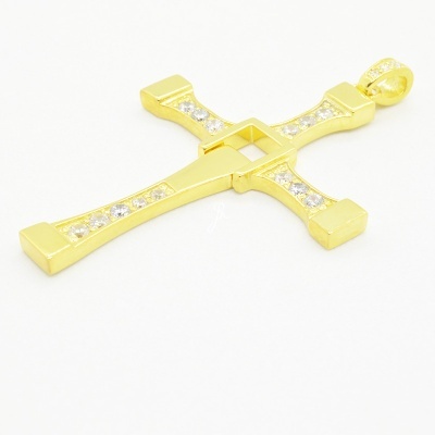 Pendente cruz dourada com pedras brilhantes