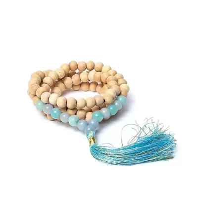 Colar de contas com tassel azul