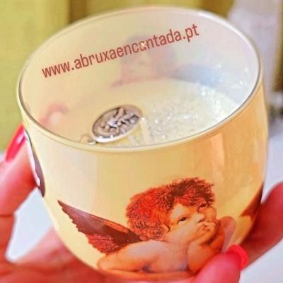 Vela decorativa em vidro com anjo e texto www.abruxaencantada.pt