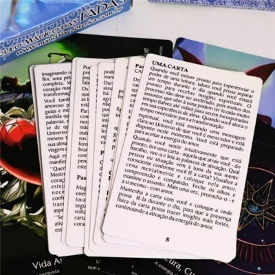 Cartas de texto em português sobre fundo colorido com ilustrações e texto