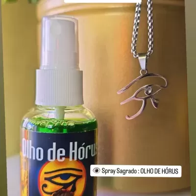Frasco com líquido verde e colar com pendente Olho de Hórus