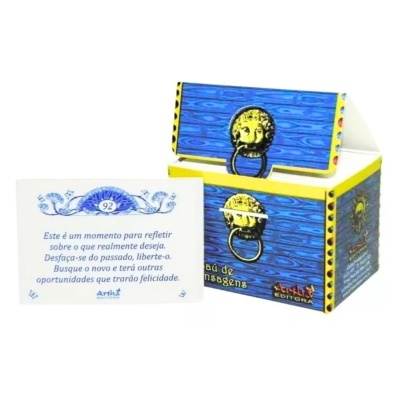 Caixa colorida com cartão de mensagens em português