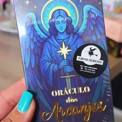 Caixa de oráculo dos Arcanjos com ilustração azul de anjo