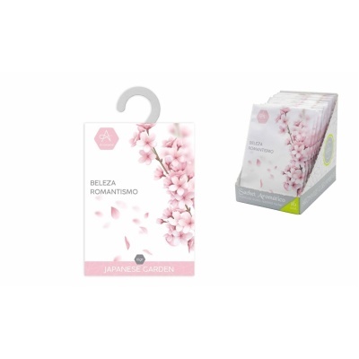 Sachete aromático branco e rosa com flores e texto sobre beleza e romantismo