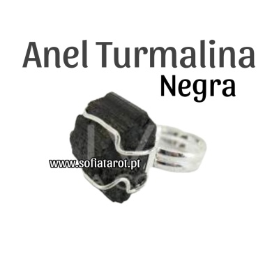 Anel de turmalina negra com estrutura metálica prateada
