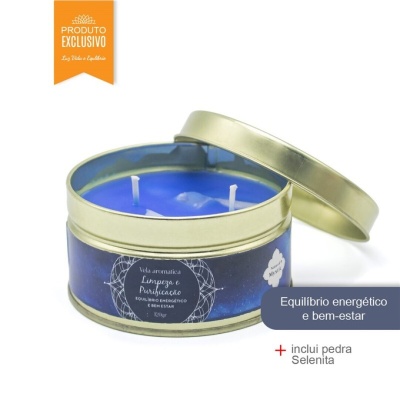 Vela aromática azul em lata metálica dourada com tampa e etiqueta azul