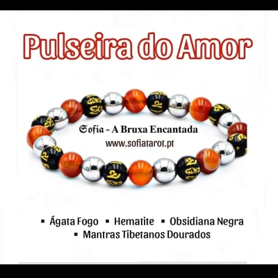 Pulseira do Amor com contas laranja, pretas com inscrições douradas e metálicas prateadas