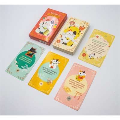 Baralho de cartas temáticas de gatos da sorte com texto e instruções