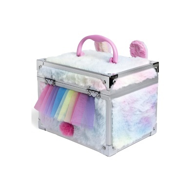 caixa organizadora pelúcia branca com detalhes coloridos e metal