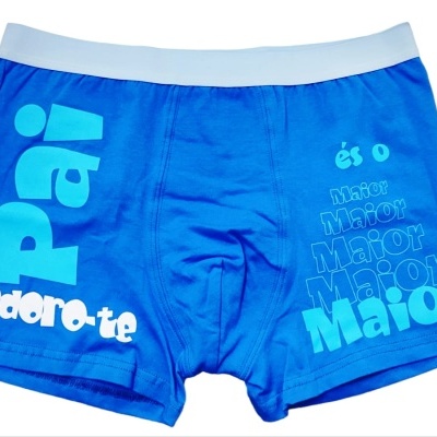 Cuecas boxer azuis com estampados em branco e azul