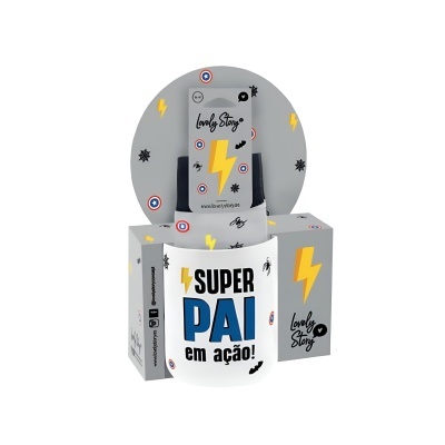 Caneca branca com texto e embalagem cinzenta decorada