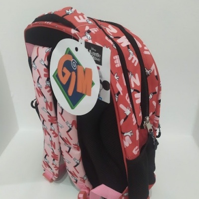 Mochila cor-de-rosa e vermelha com padrão de mãos, duas divisões com fecho de correr e etiqueta 'GM'