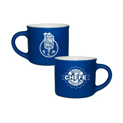 Duas canecas azuis com interior branco, uma com brasão F.C. Porto e outra com texto MAIOR CHEFE PORTISTA