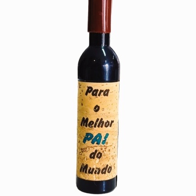Garrafa de vinho com rótulo 'Para o Melhor PAI do Mundo'