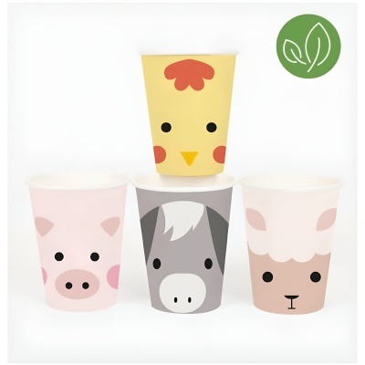 Quatro copos de papel com desenhos de animais em fundo branco