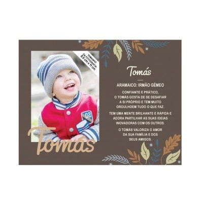 Cartão infantil personalizado com fotografia e texto descritivo sobre Tomás