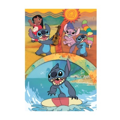 Ilustração com personagens de Stitch e Lilo em ambiente costeiro com ondas e sol