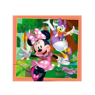 Desenho de Minnie e Margarida num cenário verde com flores cor de rosa