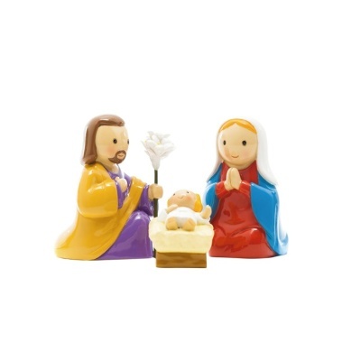 Figuras cerâmicas do presépio com Jesus, Maria e o bebé Jesus na manjedoura