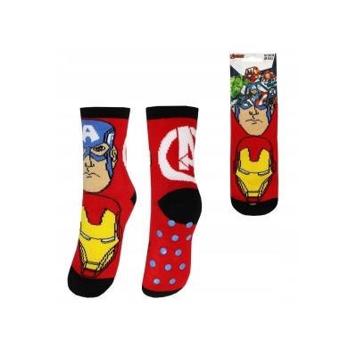 Meias vermelhas e pretas com rostos do Capitão América e Homem de Ferro e bolinhas azuis na sola