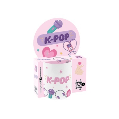 Caneca K-POP decorada com microfone, auriculares e coração, embalada em caixa rosa Lovely Story