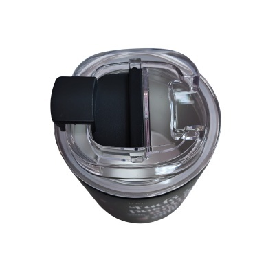 Copo térmico preto com tampa transparente e bico deslizante preto