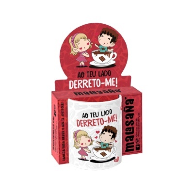 Caneca branca com desenho e texto romântico lado a lado