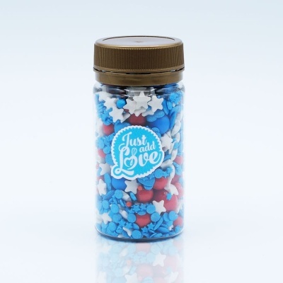 Frasco transparente com confeitos coloridos e etiqueta 'Just add Love'
