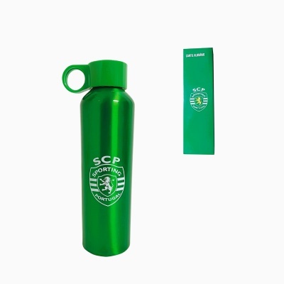 Garrafa metálica verde SCP Sporting com tampa e caixa verde ao lado