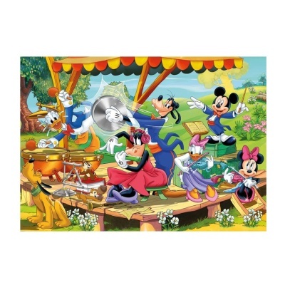 Personagens Disney a tocar música ao ar livre num cenário colorido de jardim